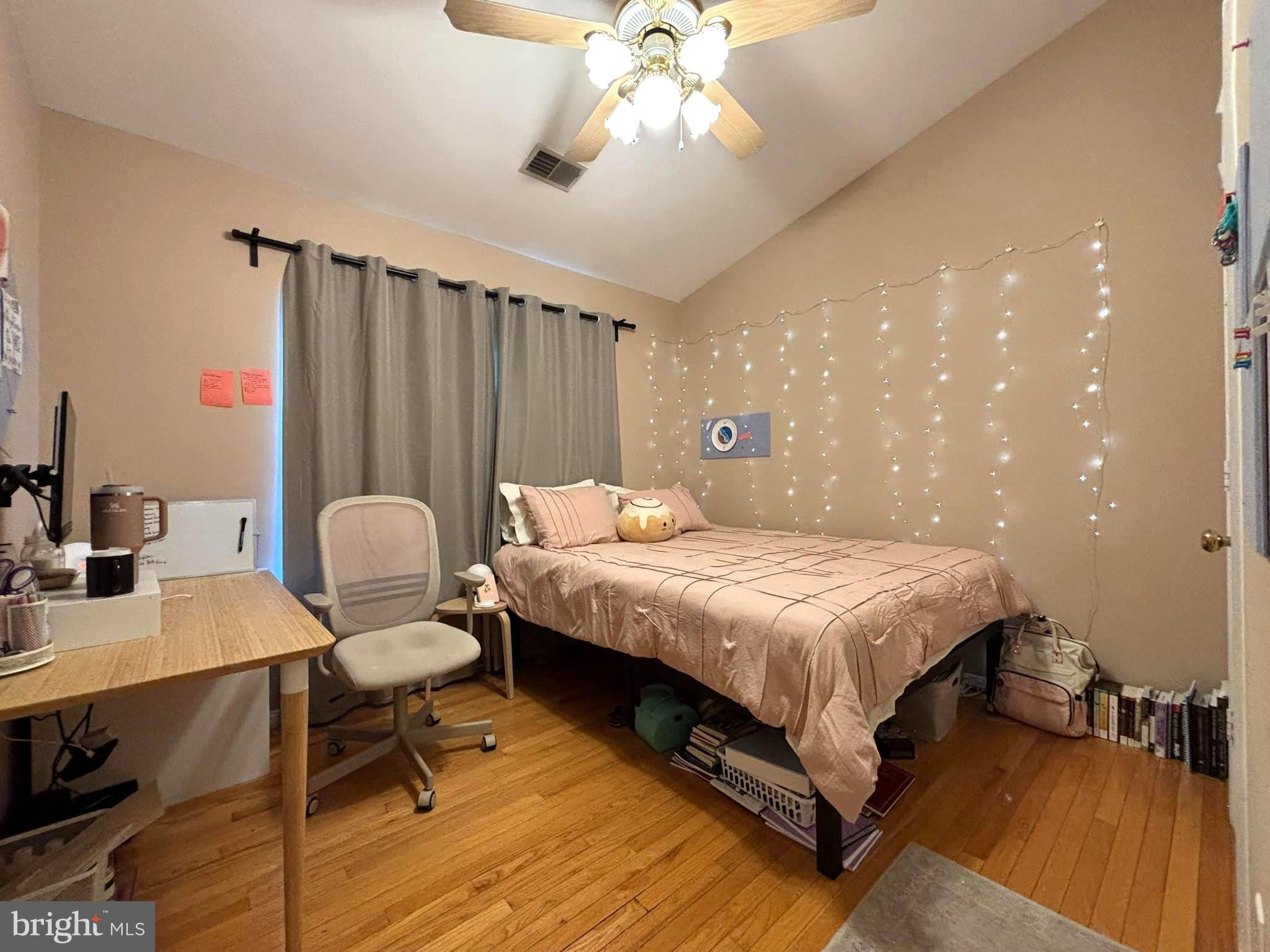 ISLAND CREEK - Residential Lease