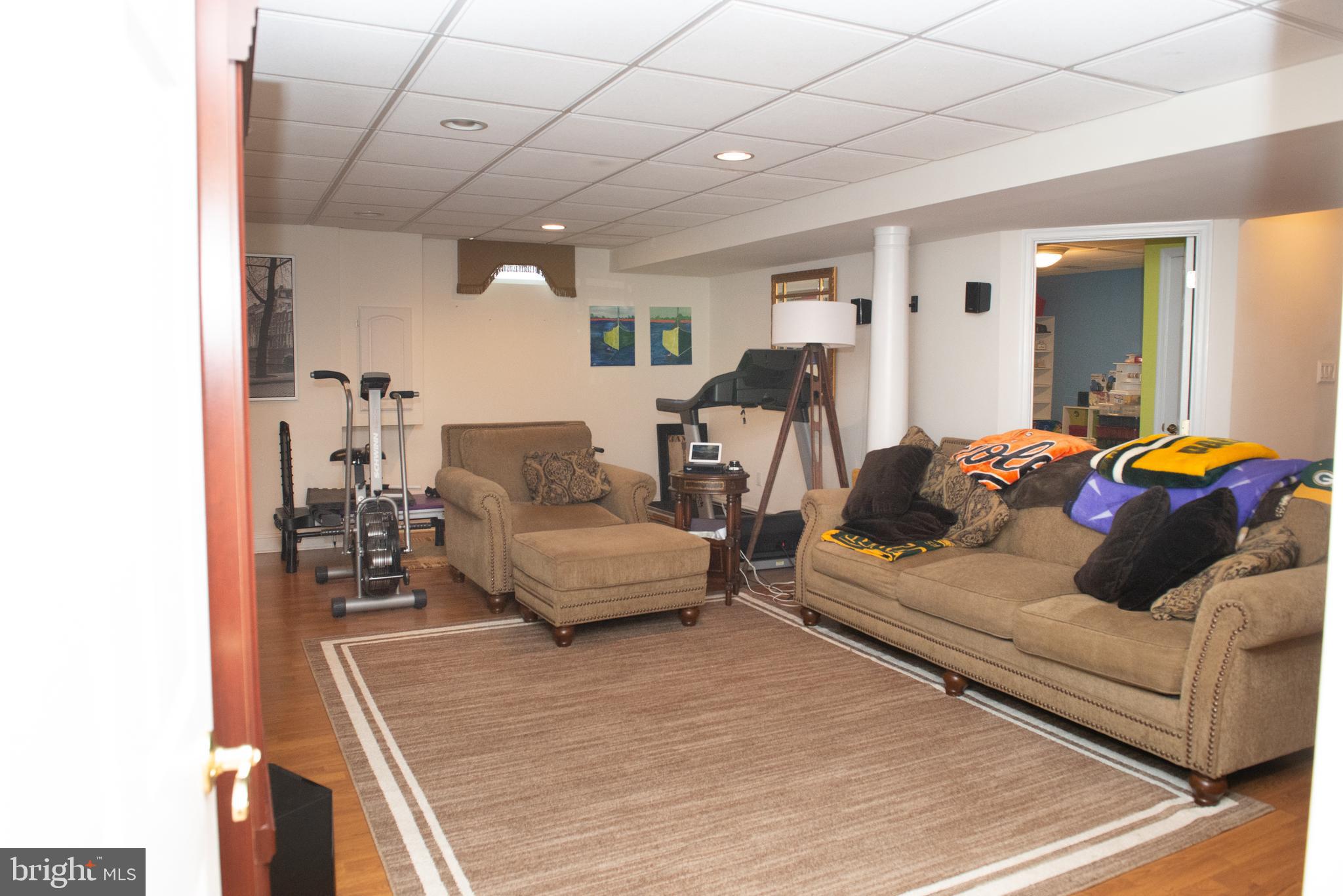 PERRY HALL FARMS - Residential