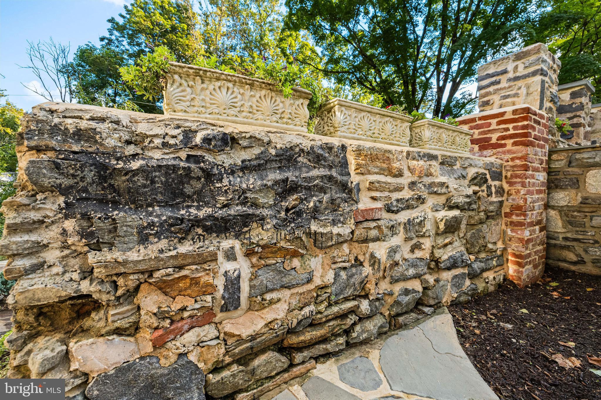 RUXTON - Residential