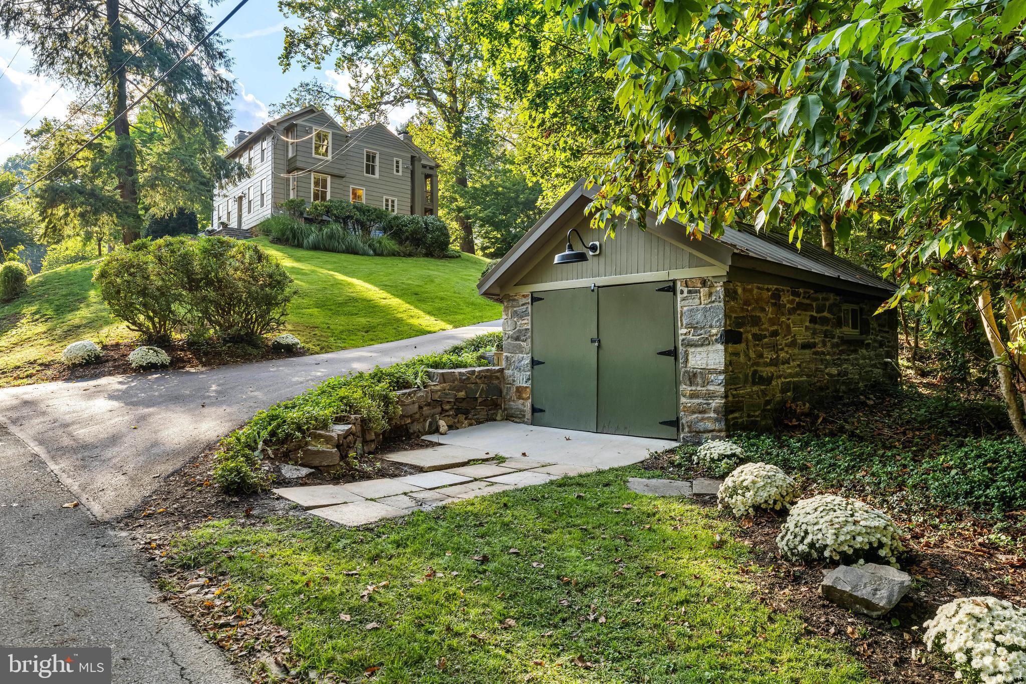 908 ROLANDVUE ROAD