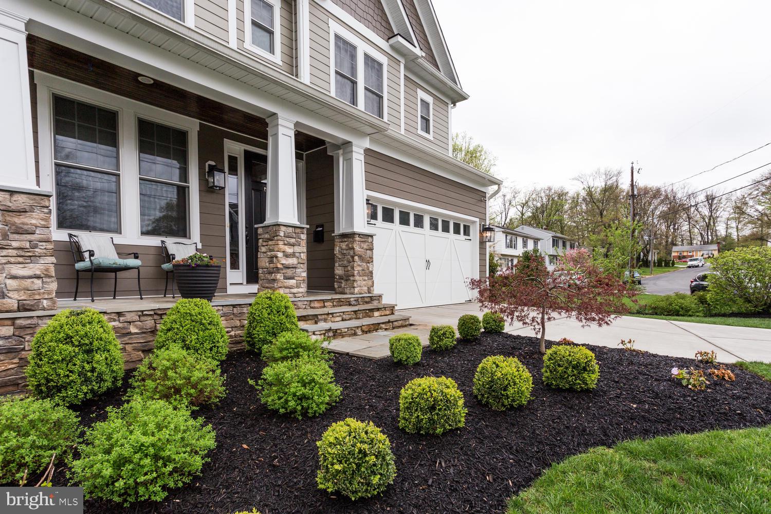 VIENNA WOODS - Residential