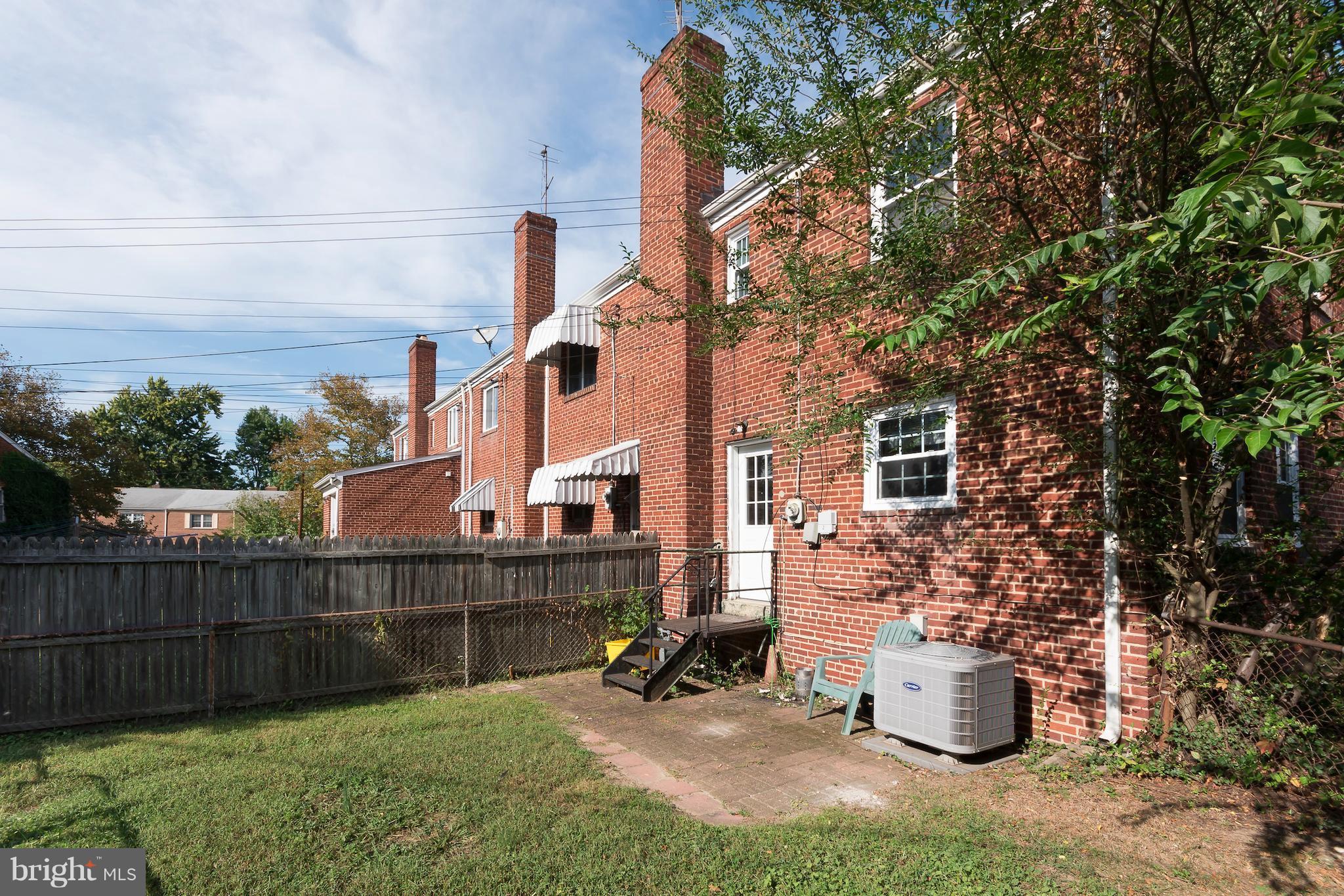 ROSEMONT - Residential Lease