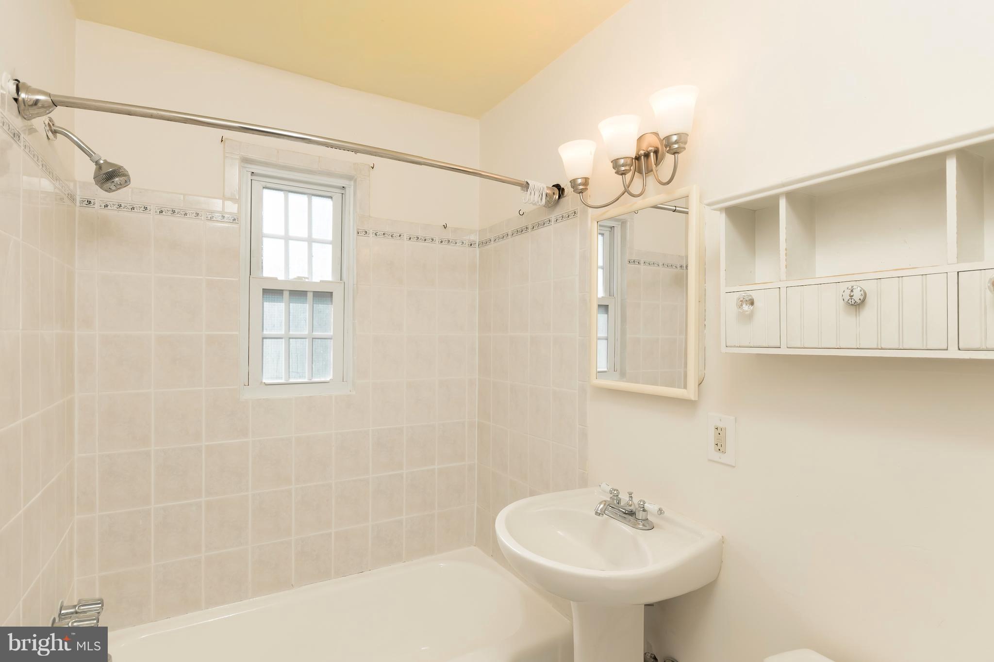 ROSEMONT - Residential Lease