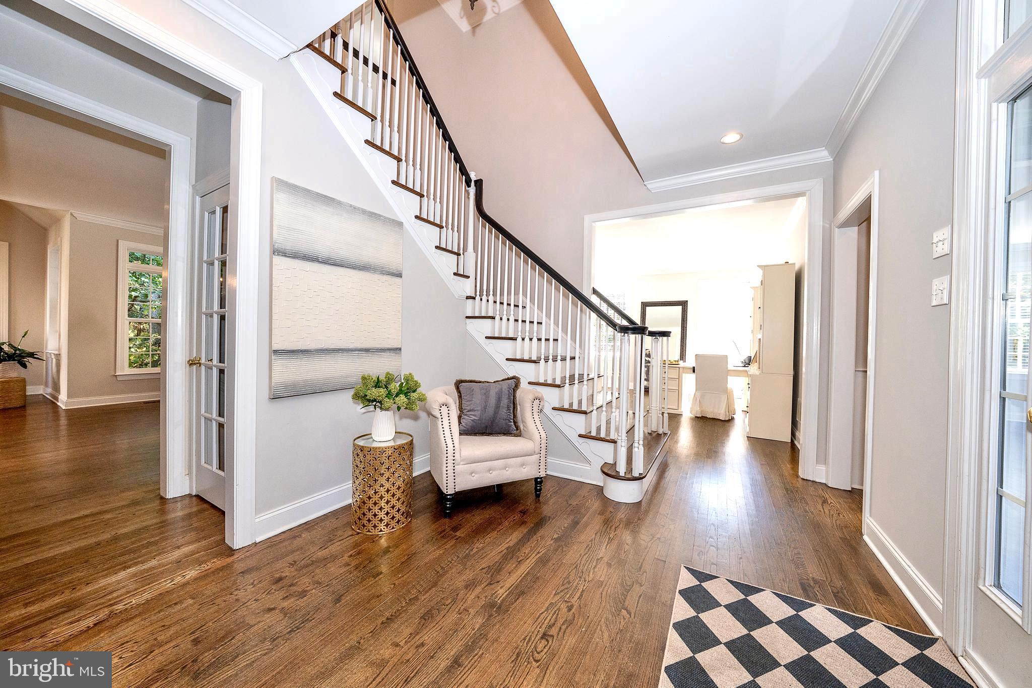 5 SHADY BROOK LANE