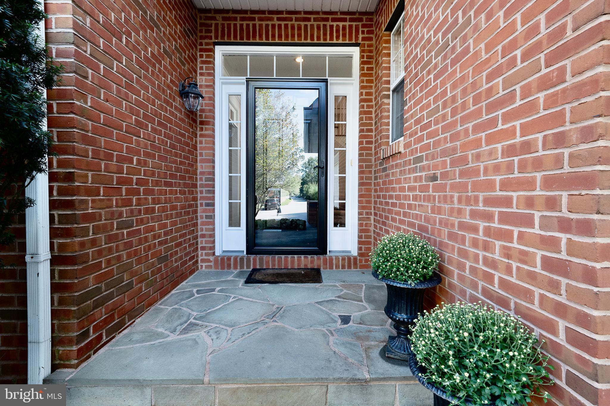 5 SHADY BROOK LANE