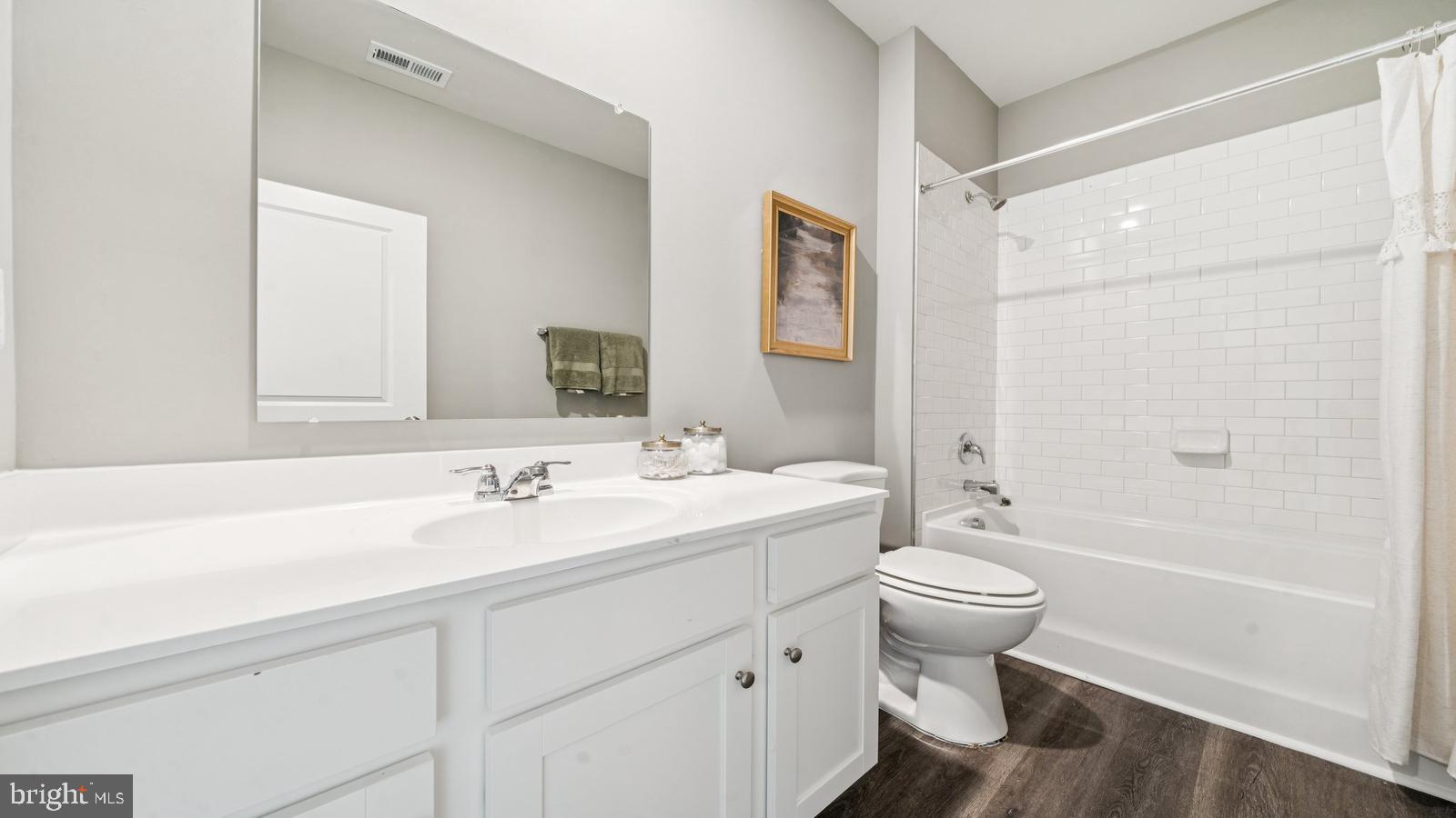 SPRING LAKES - Residential