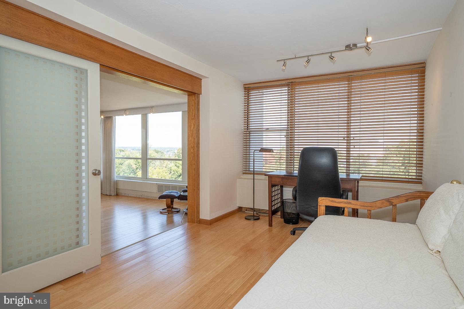 SUTTON TERRACE - Residential