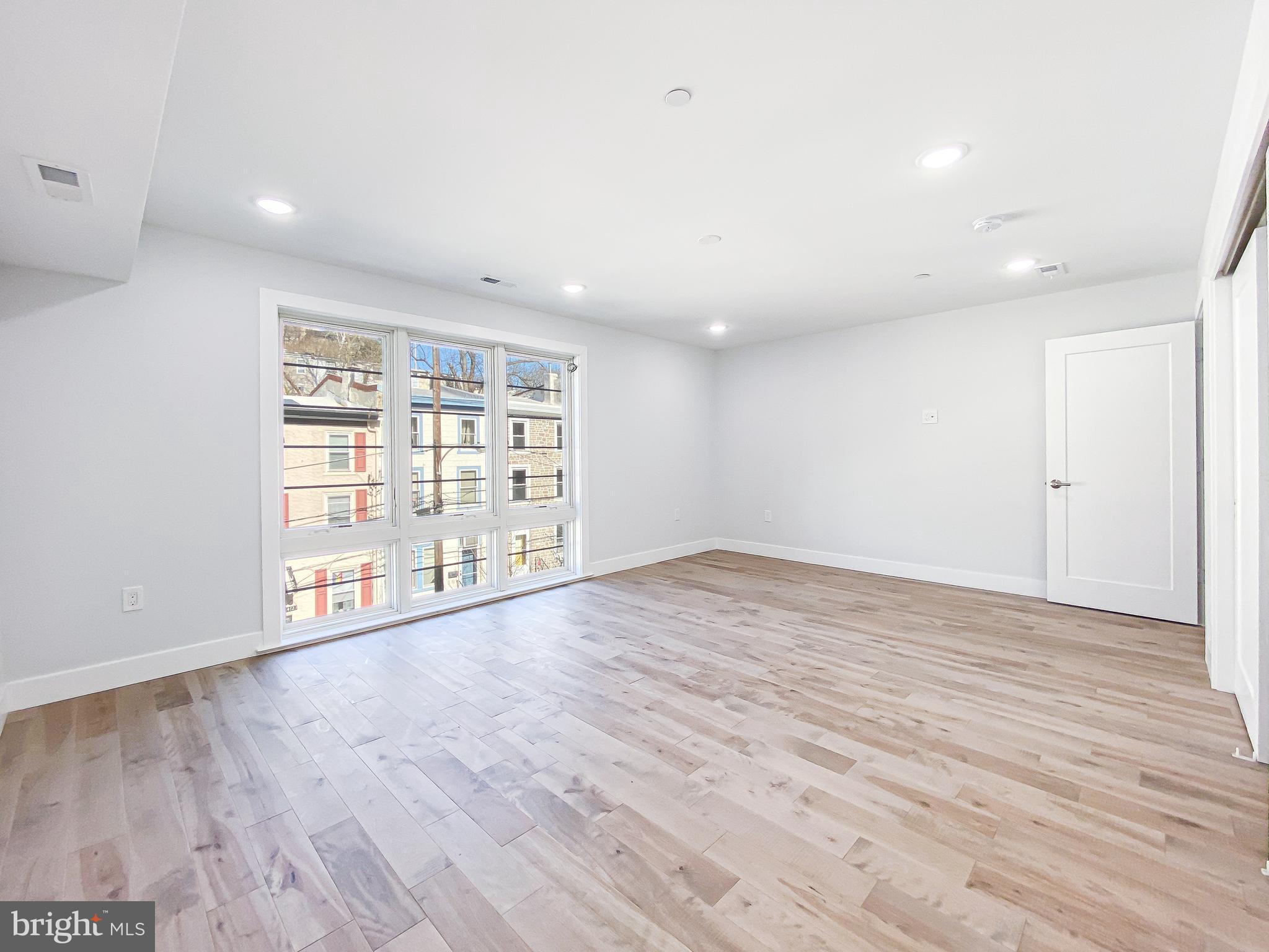 MANAYUNK - Residential