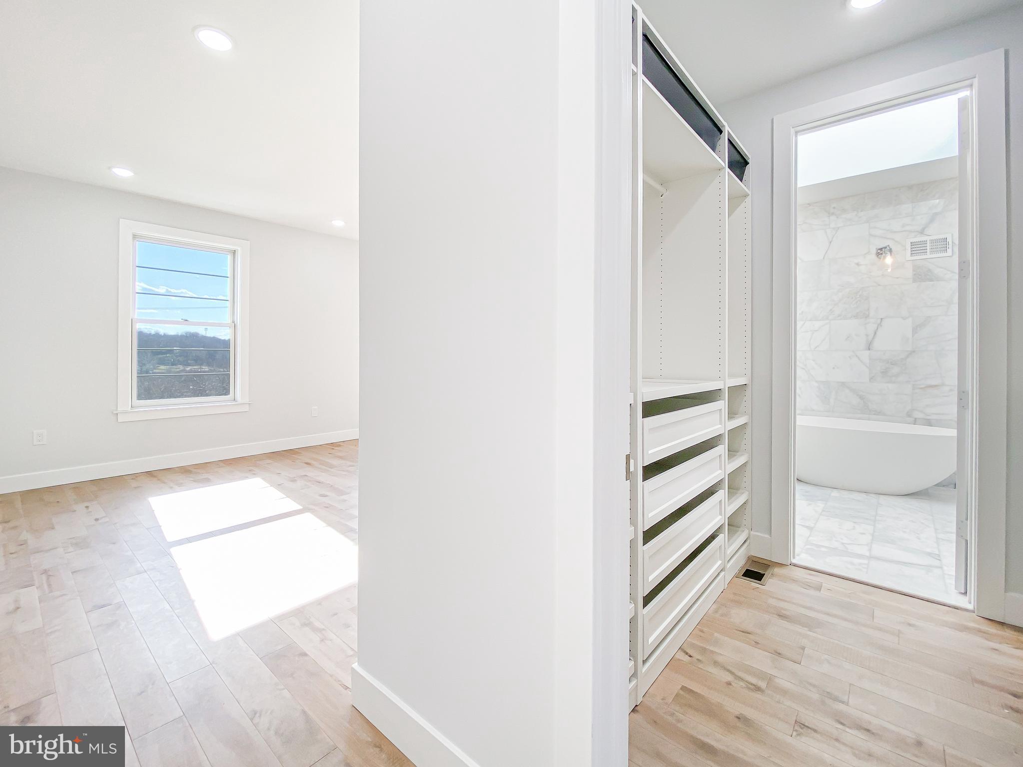 MANAYUNK - Residential