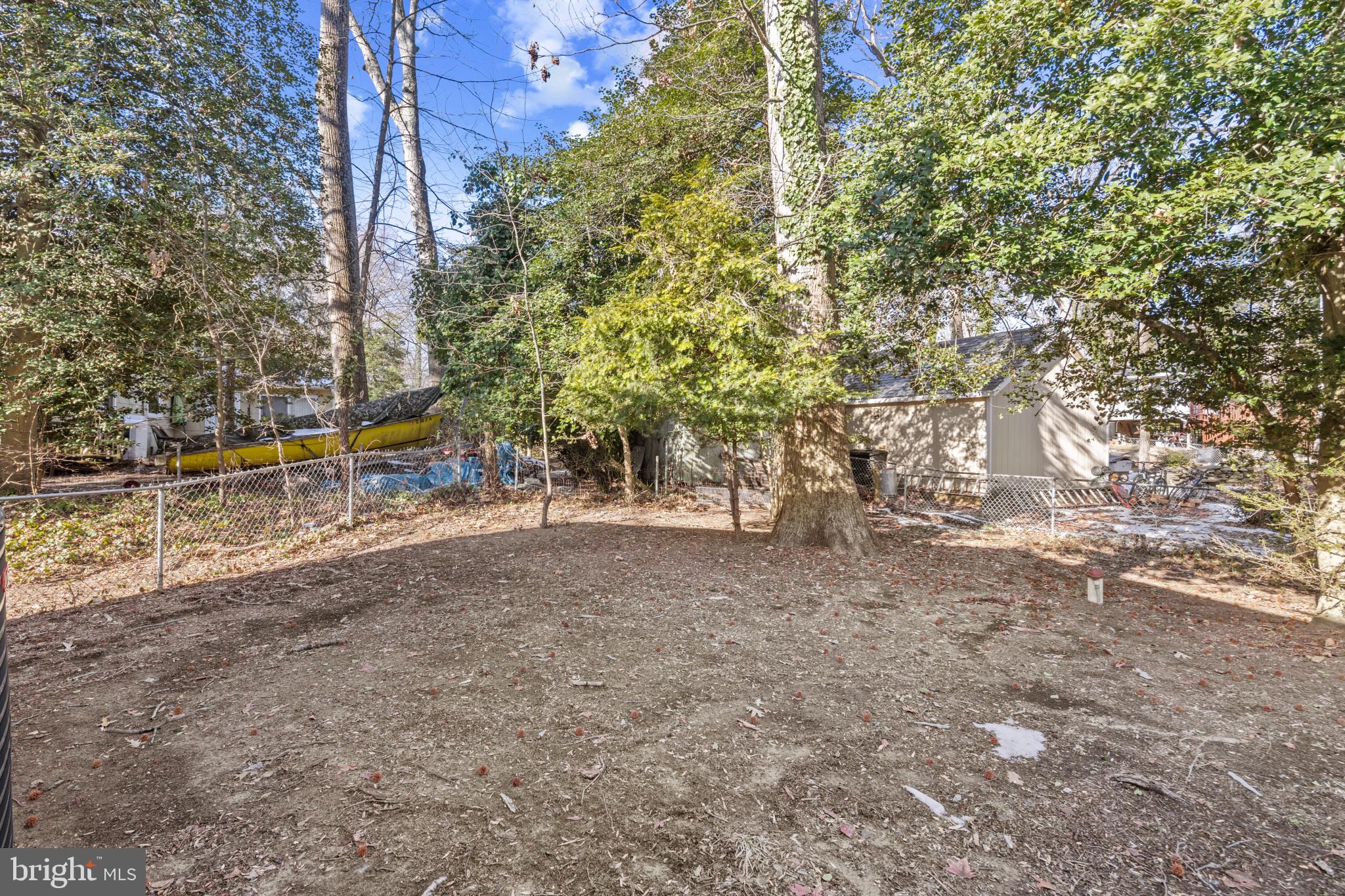 HILLSMERE ESTATES - Residential Lease