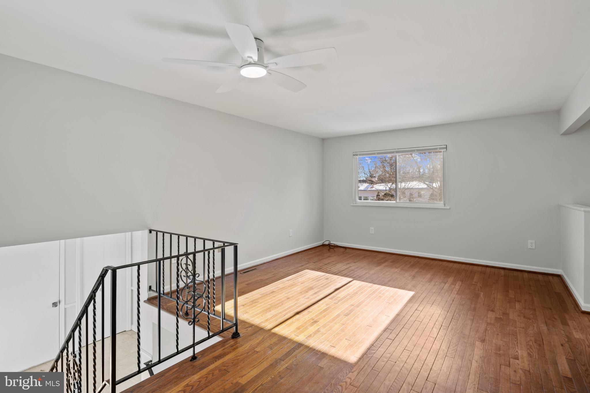 HILLSMERE ESTATES - Residential Lease