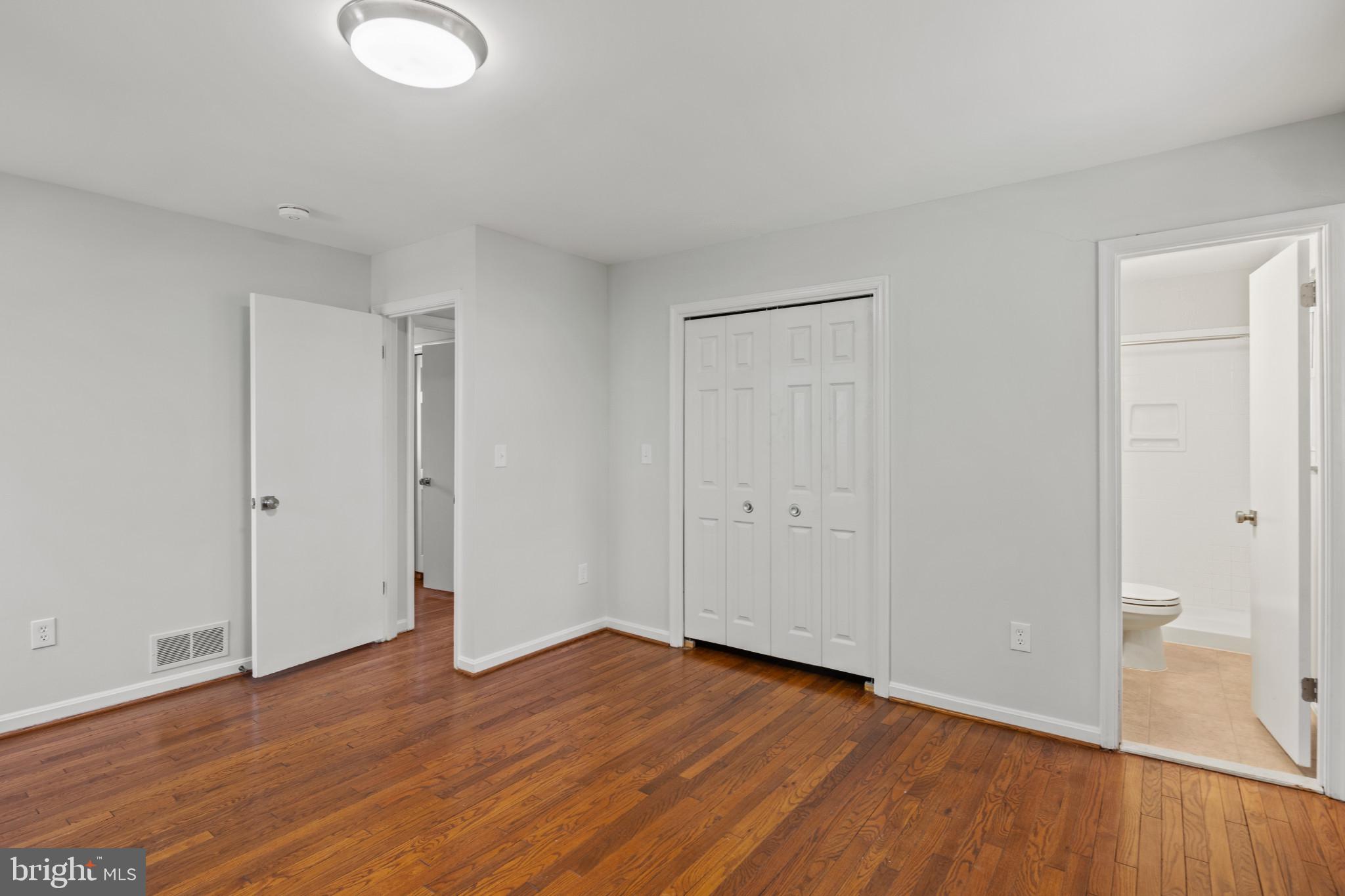 HILLSMERE ESTATES - Residential Lease