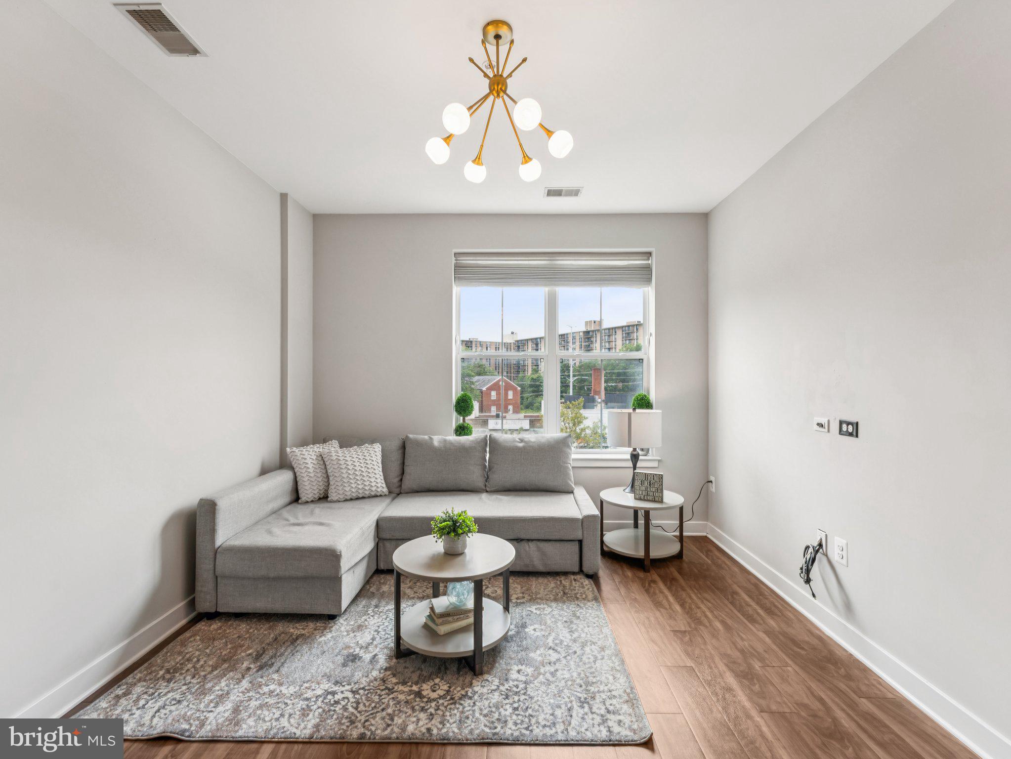 BARCROFT - Residential