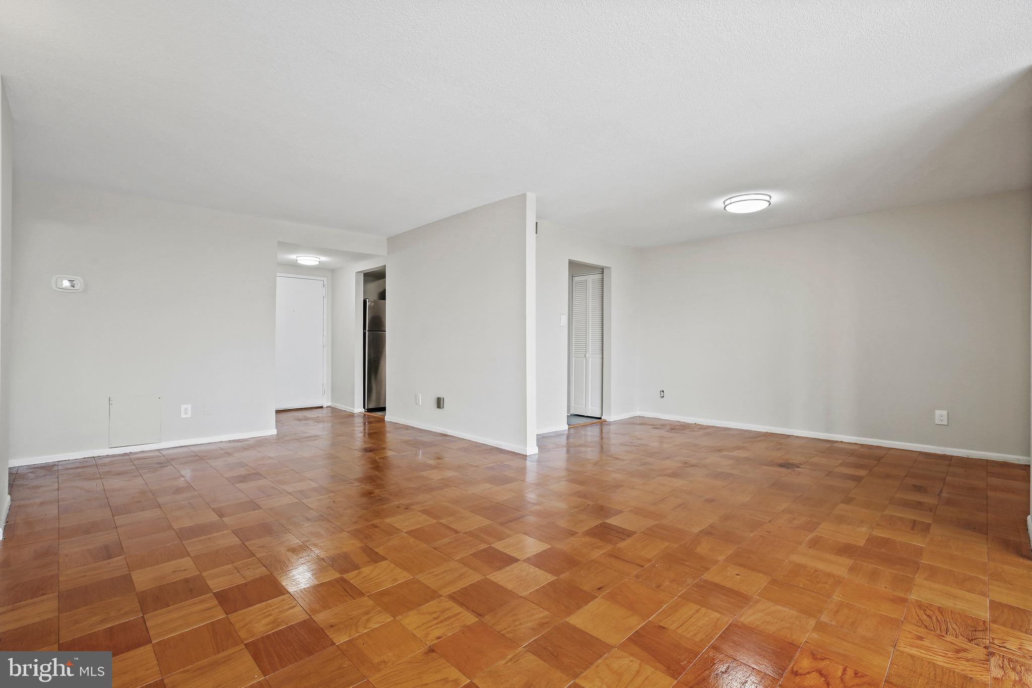 AMERICANA CENTRE - Residential