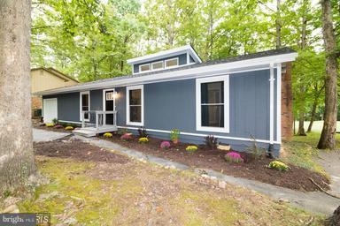 LAKE OF THE WOODS - Residential Lease