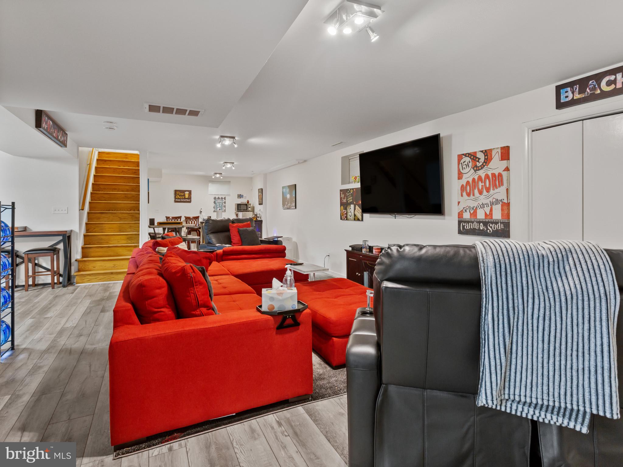 TEMPLE HILLS - Residential