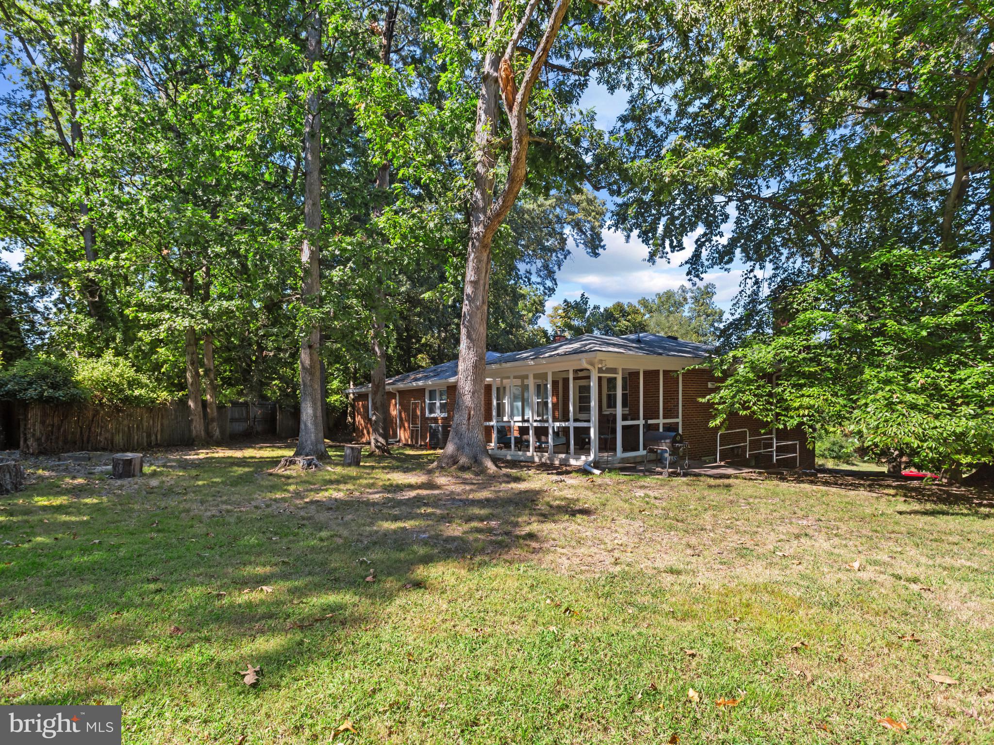 TEMPLE HILLS - Residential