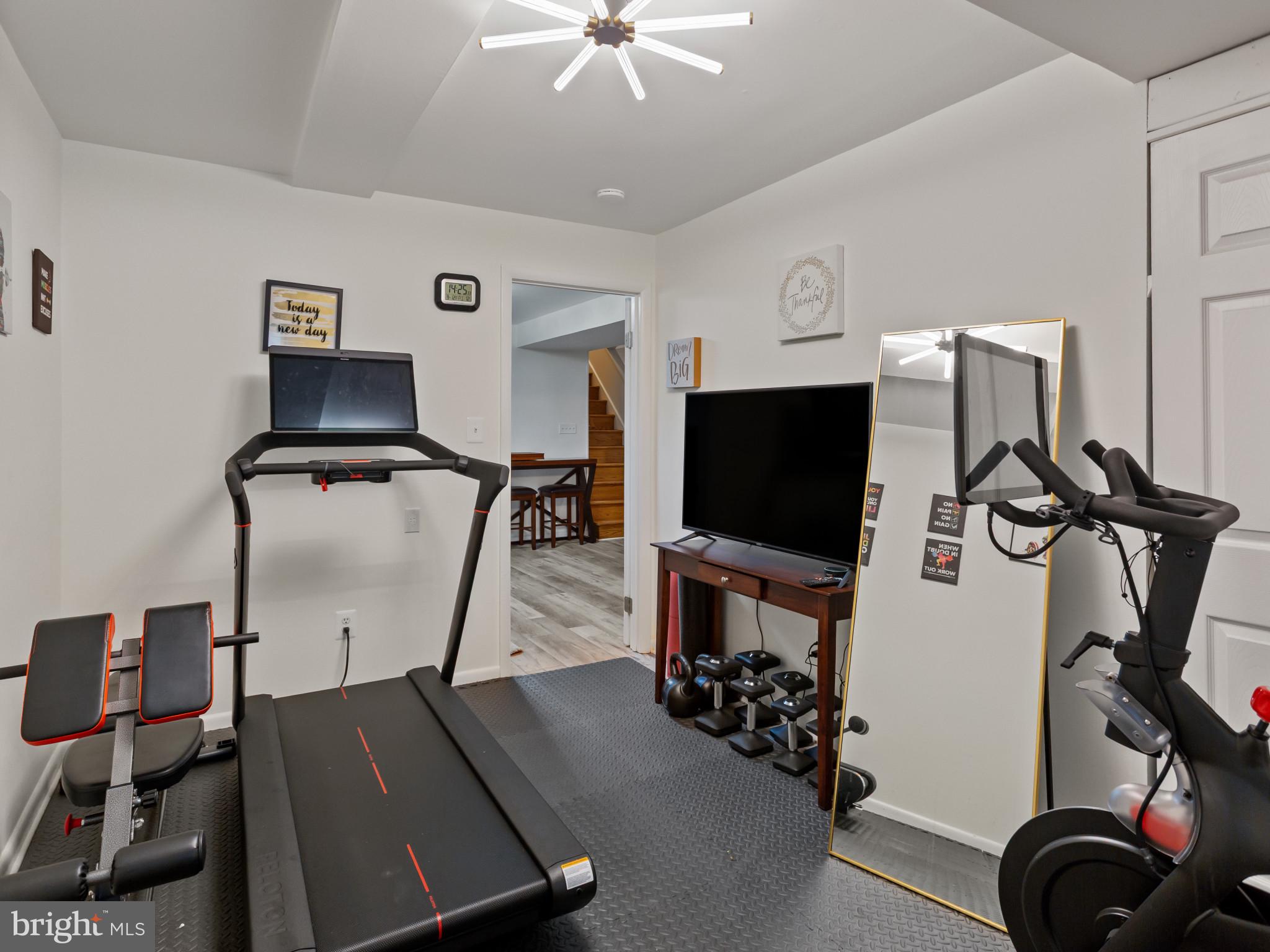 TEMPLE HILLS - Residential