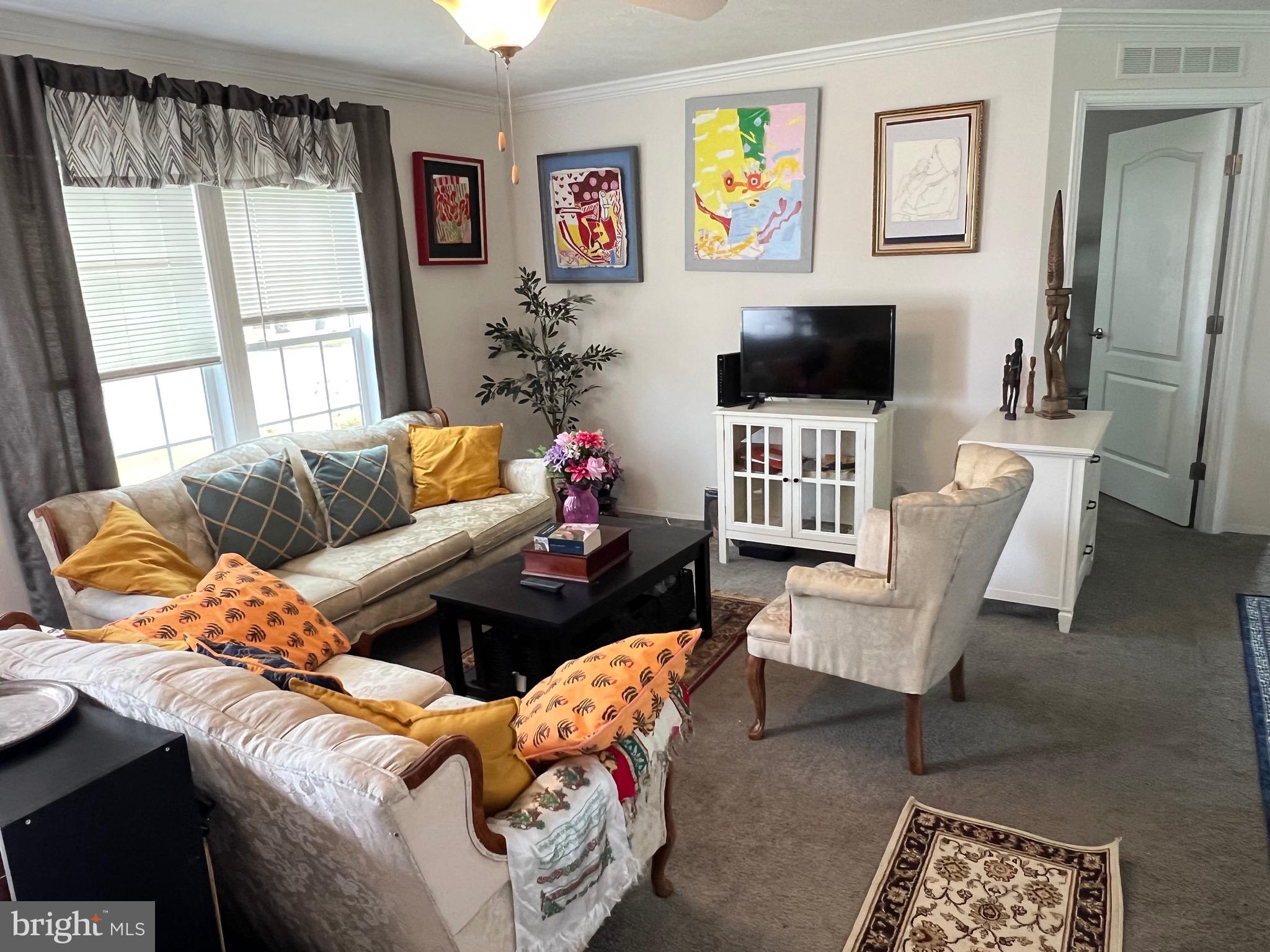 711 N HUCKLEBERRY AVENUE