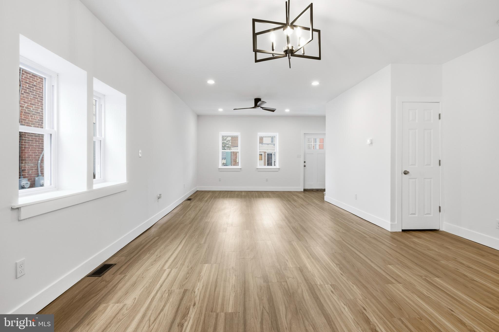 EDDINGTON GDNS - Residential