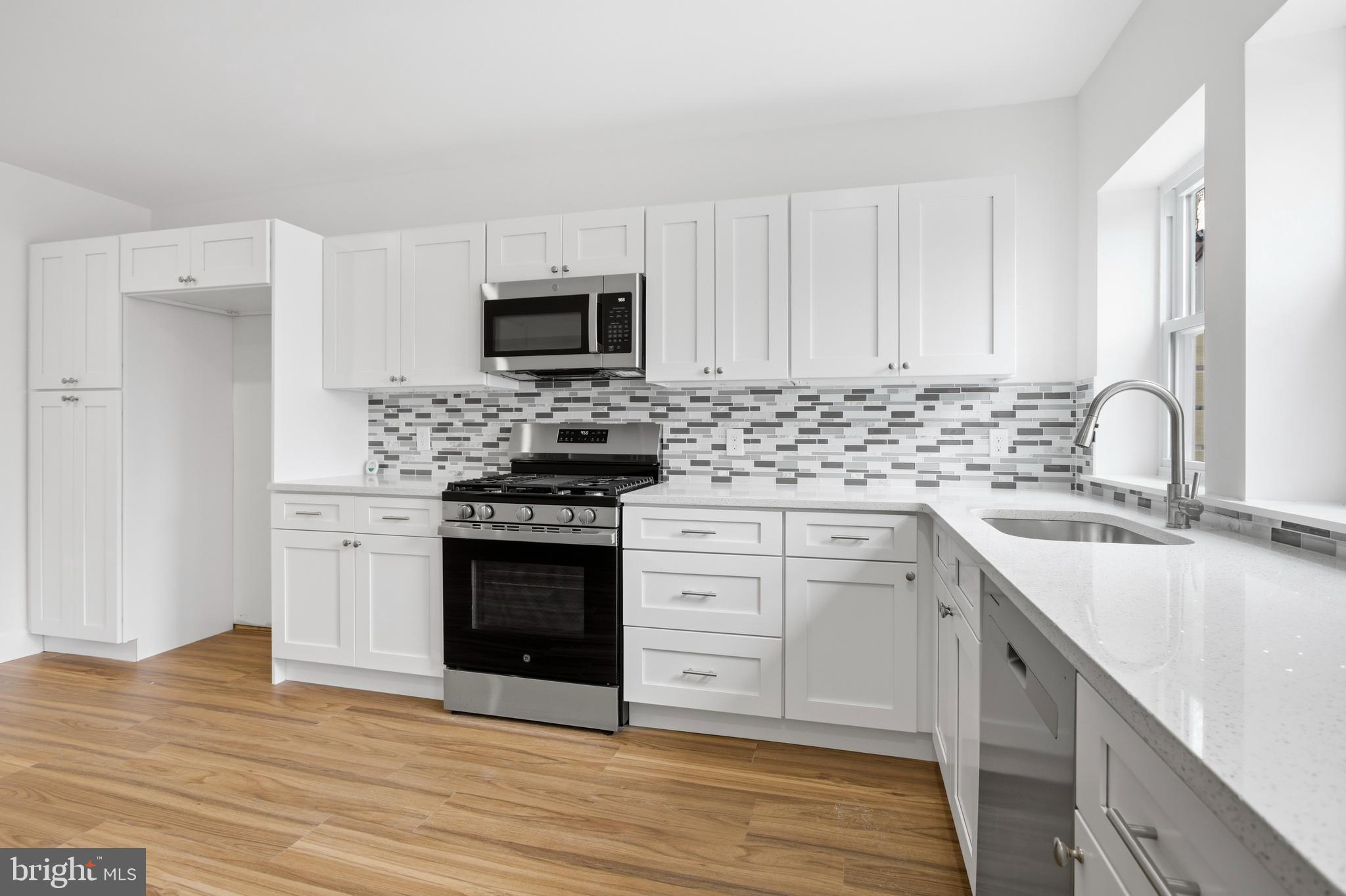 EDDINGTON GDNS - Residential