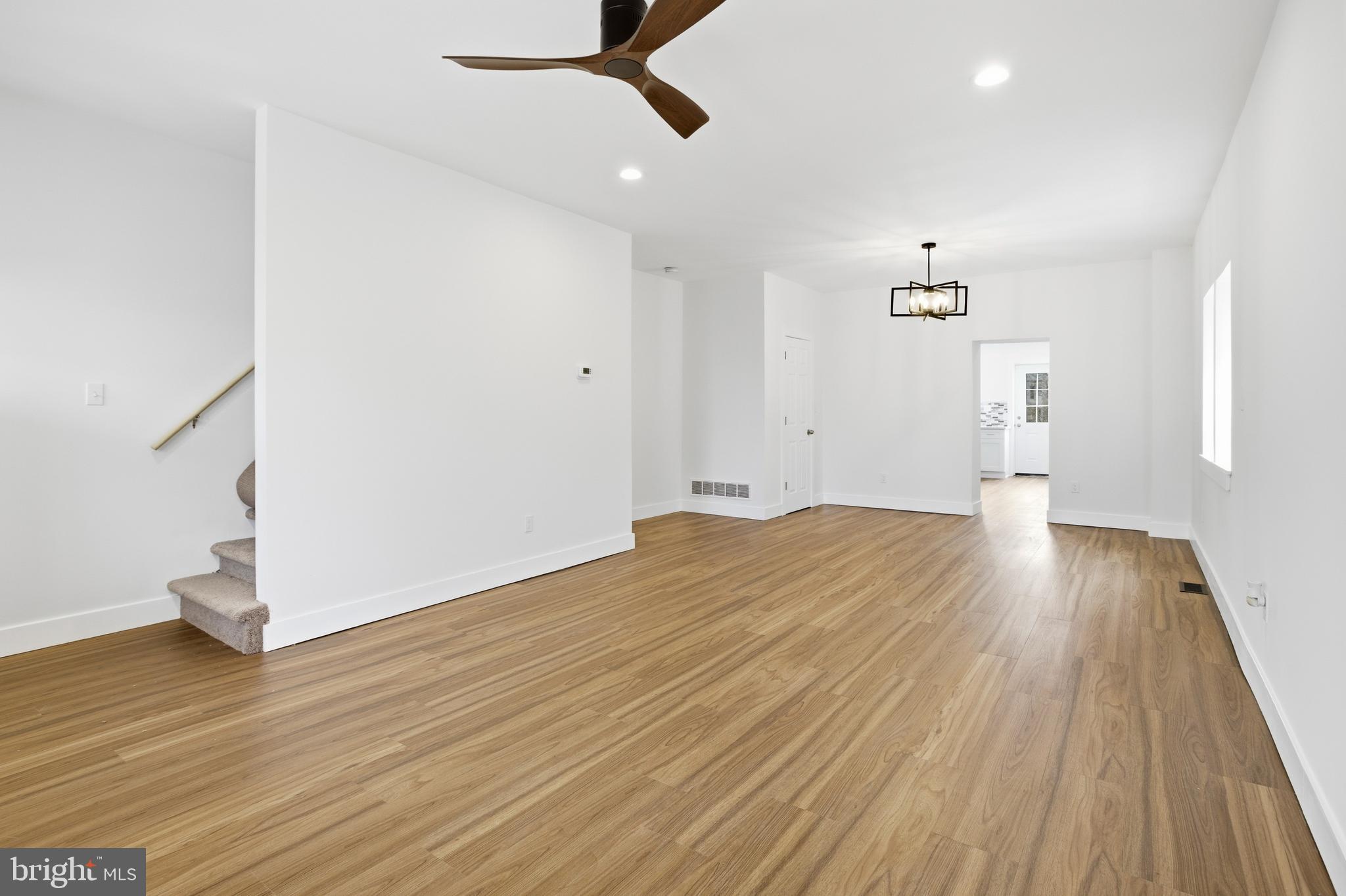 EDDINGTON GDNS - Residential