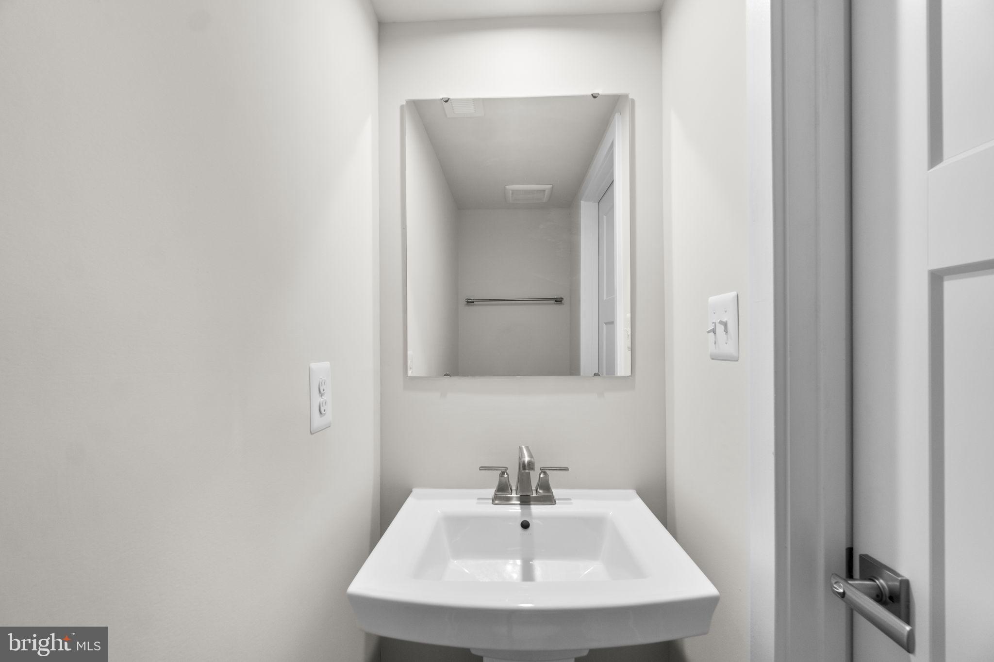 LAKE LINGANORE OAKDALE - Residential