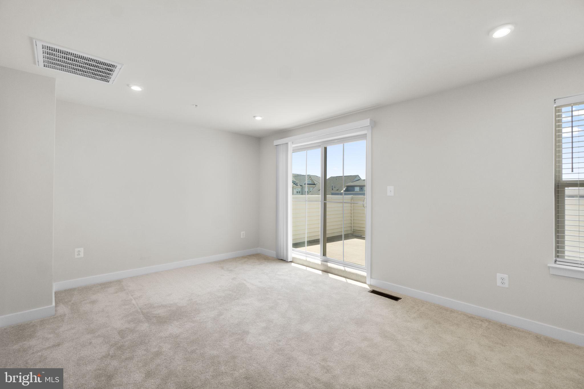 LAKE LINGANORE OAKDALE - Residential
