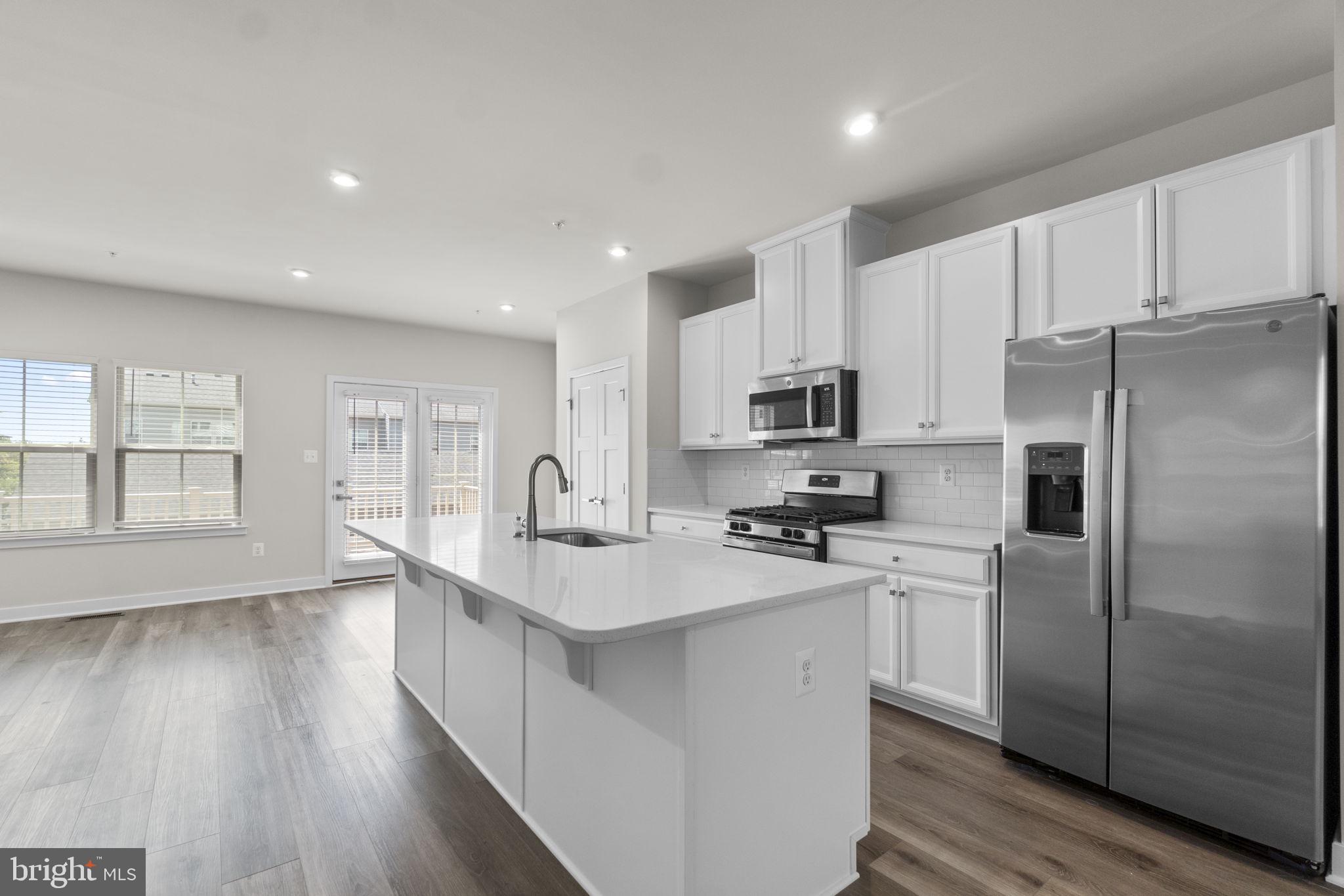 LAKE LINGANORE OAKDALE - Residential