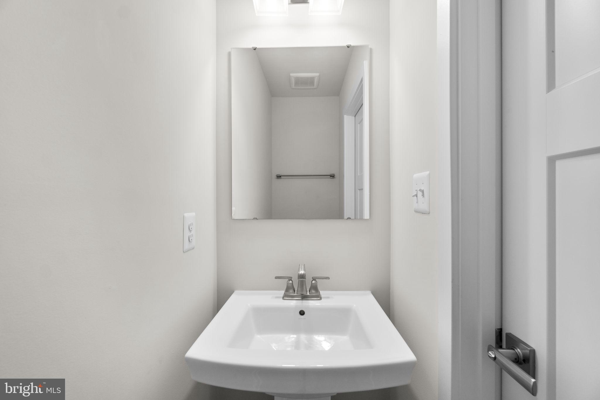 LAKE LINGANORE OAKDALE - Residential