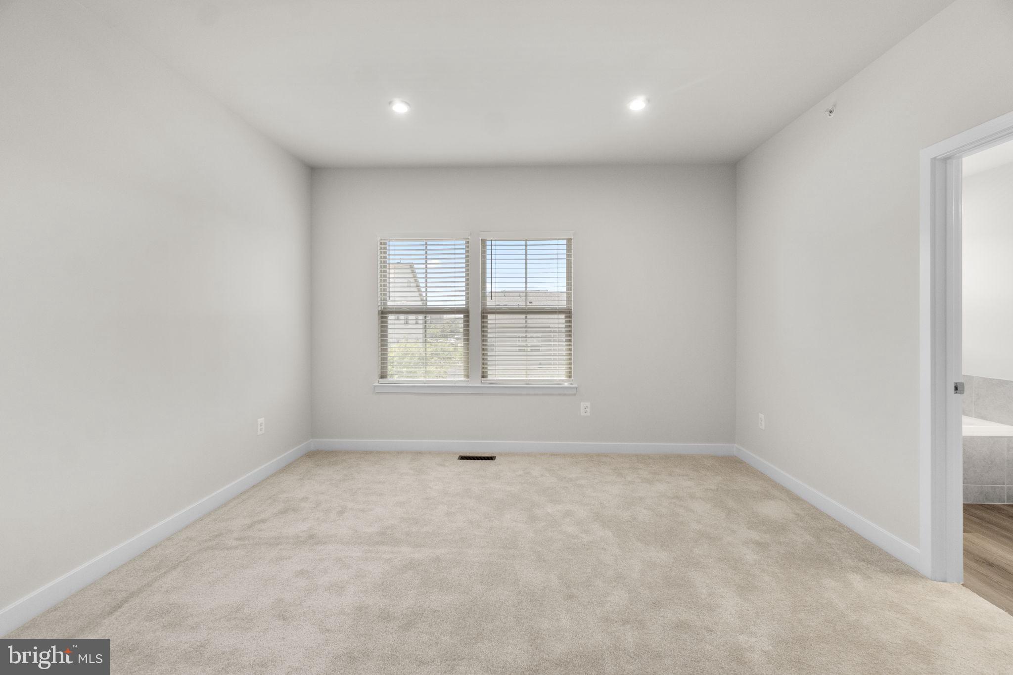 LAKE LINGANORE OAKDALE - Residential