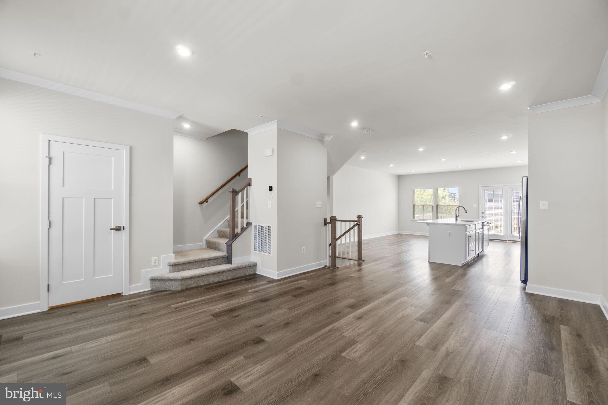 LAKE LINGANORE OAKDALE - Residential