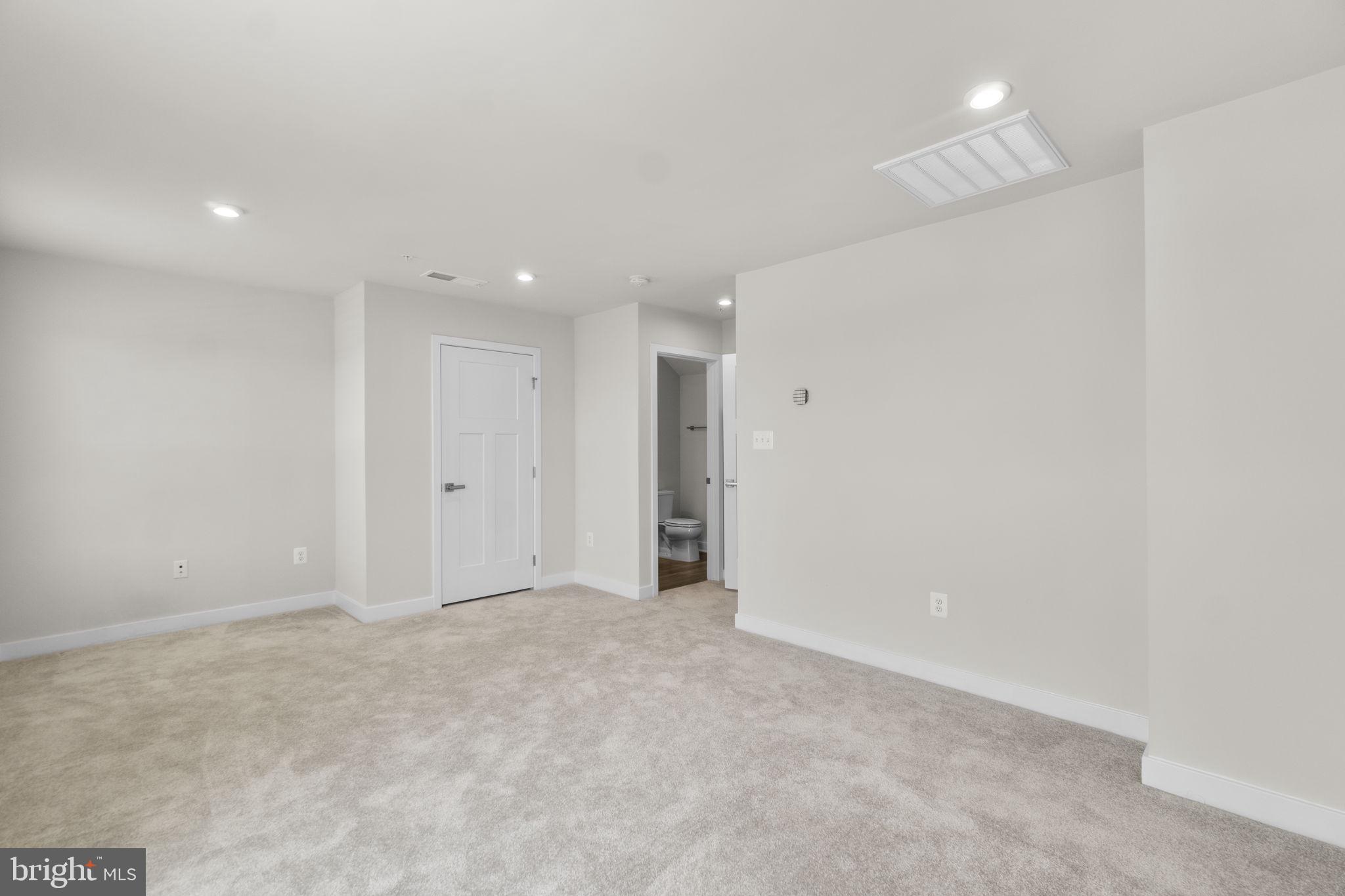 LAKE LINGANORE OAKDALE - Residential
