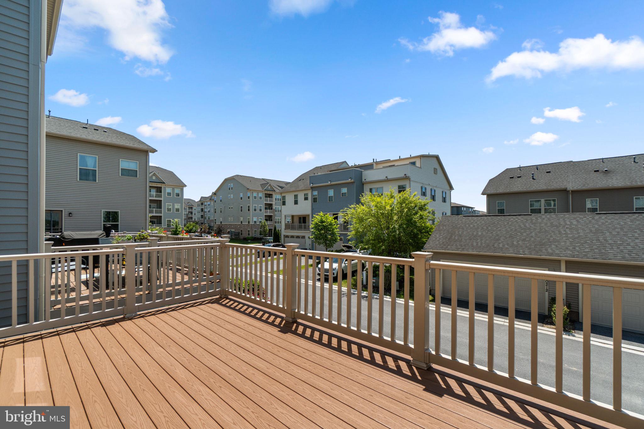 LAKE LINGANORE OAKDALE - Residential
