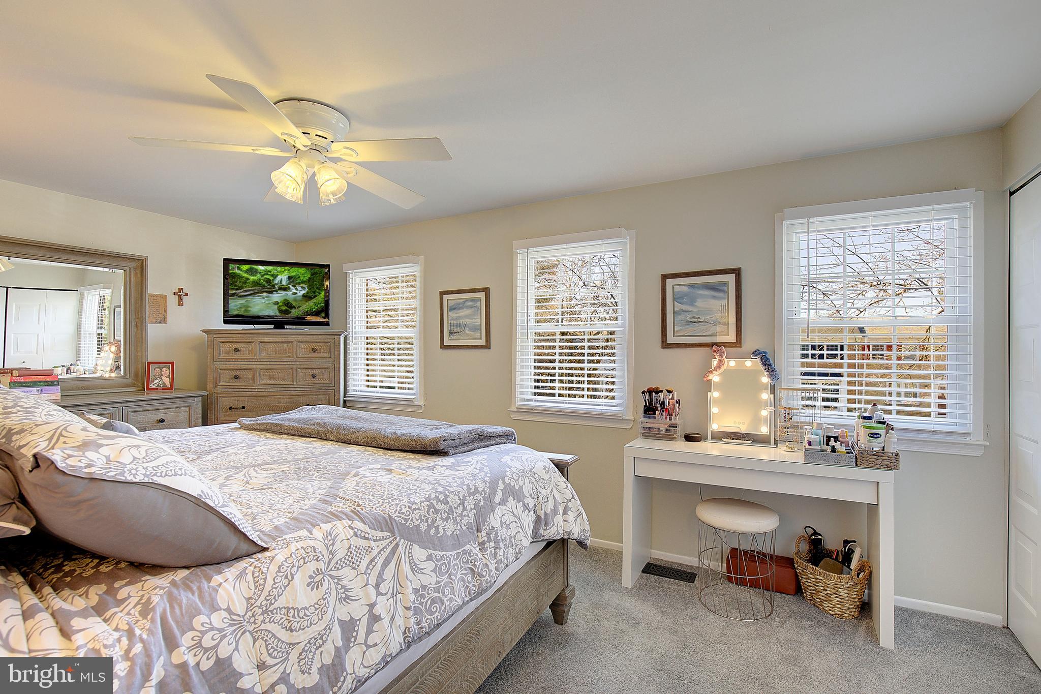 CROFTON SQUARE - Residential