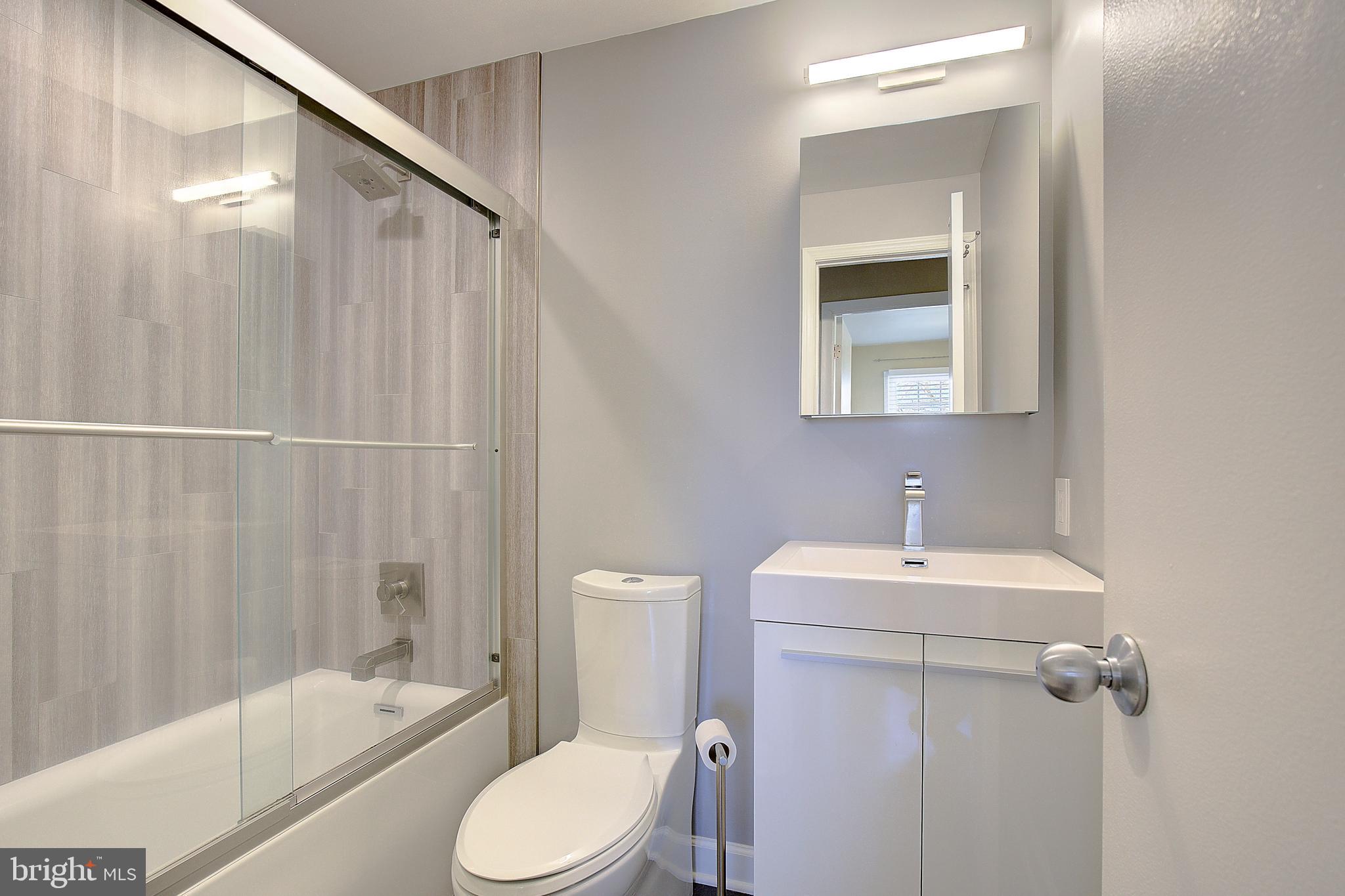 CROFTON SQUARE - Residential