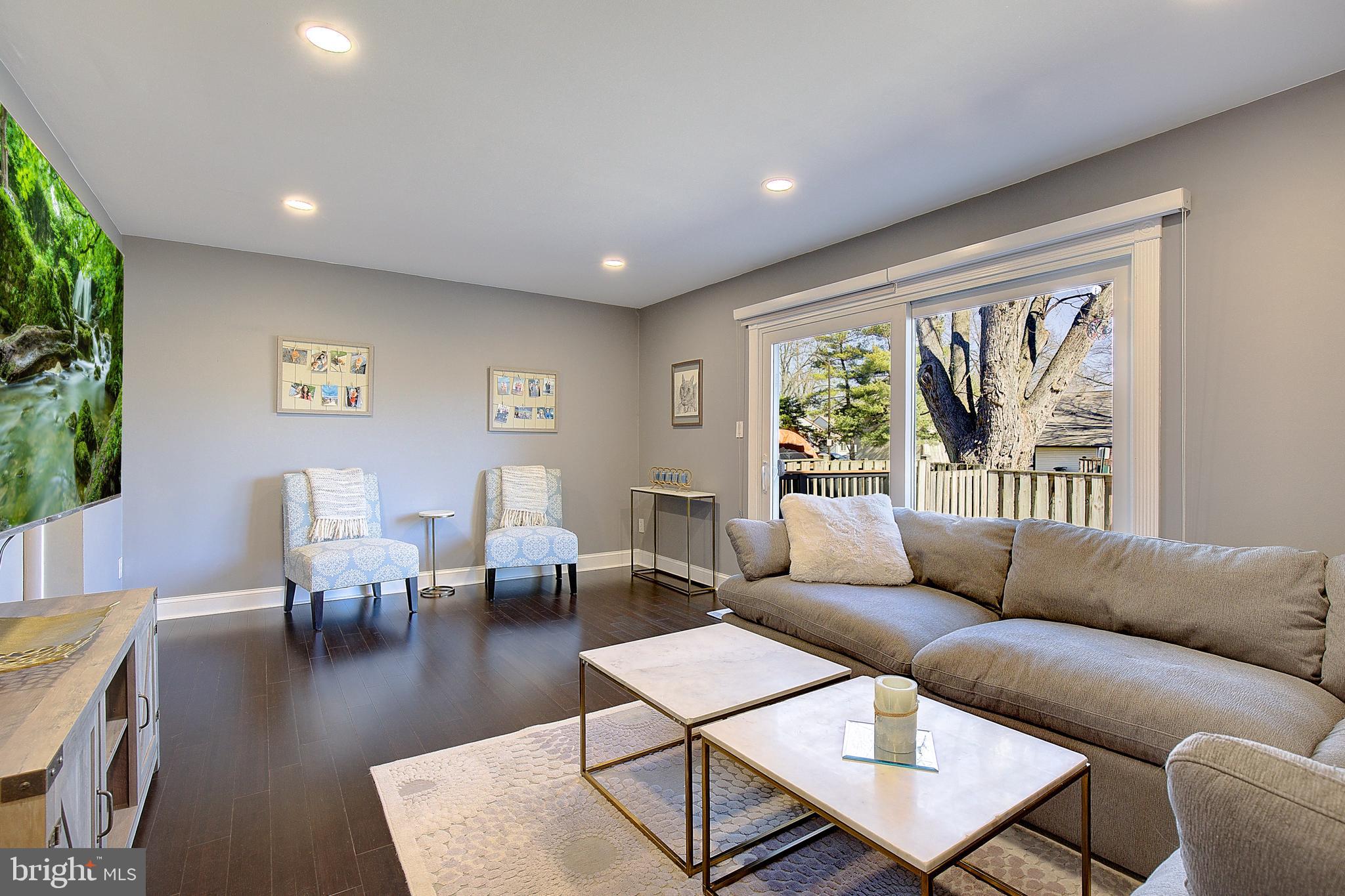 CROFTON SQUARE - Residential