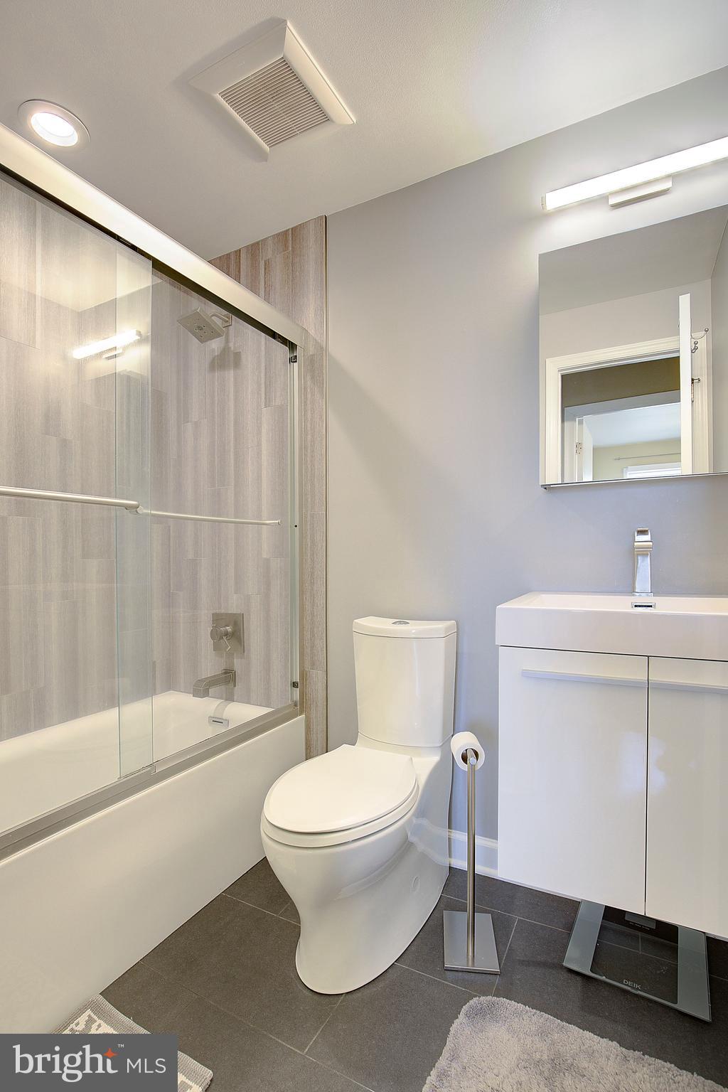 CROFTON SQUARE - Residential