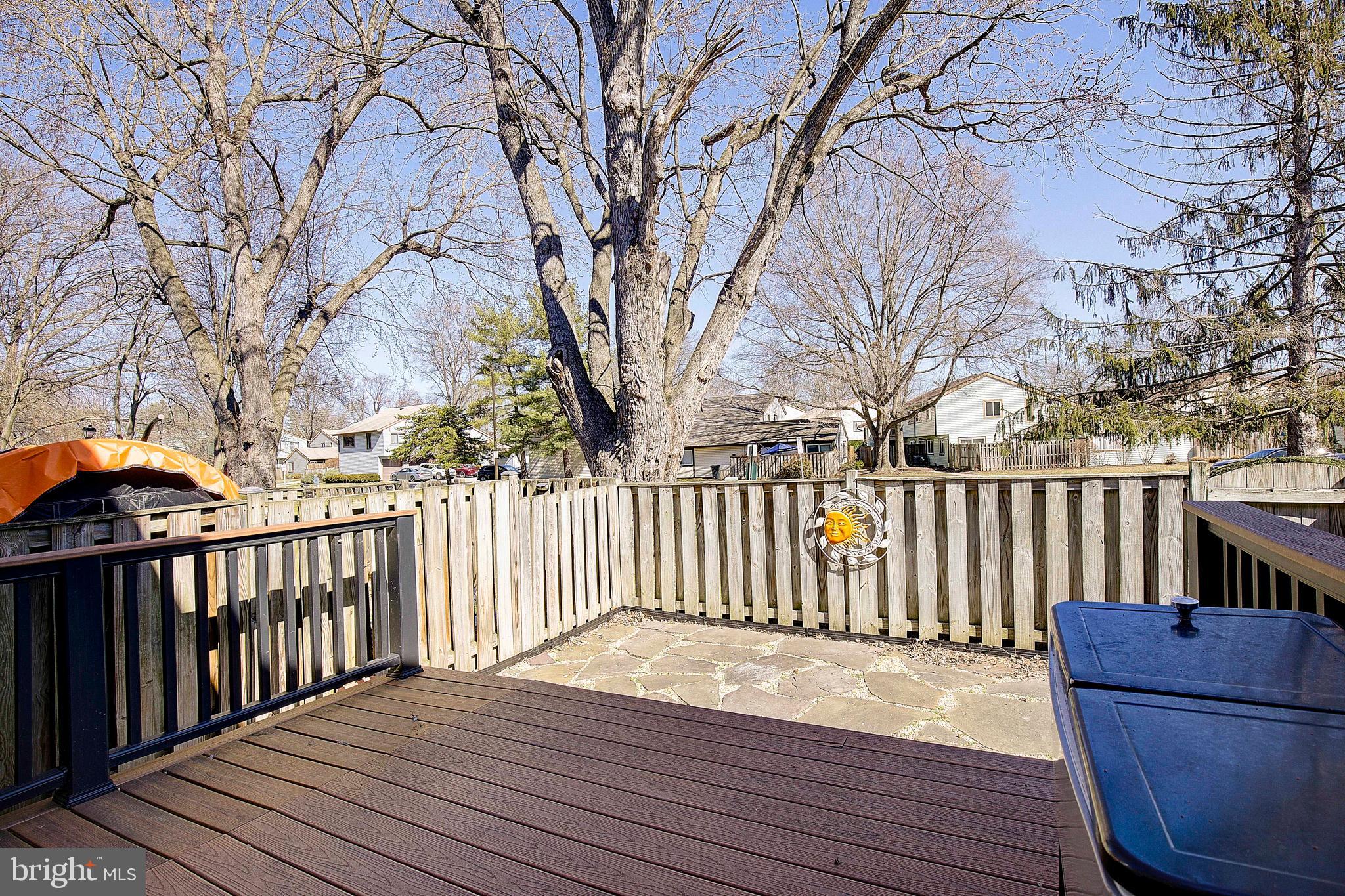 CROFTON SQUARE - Residential