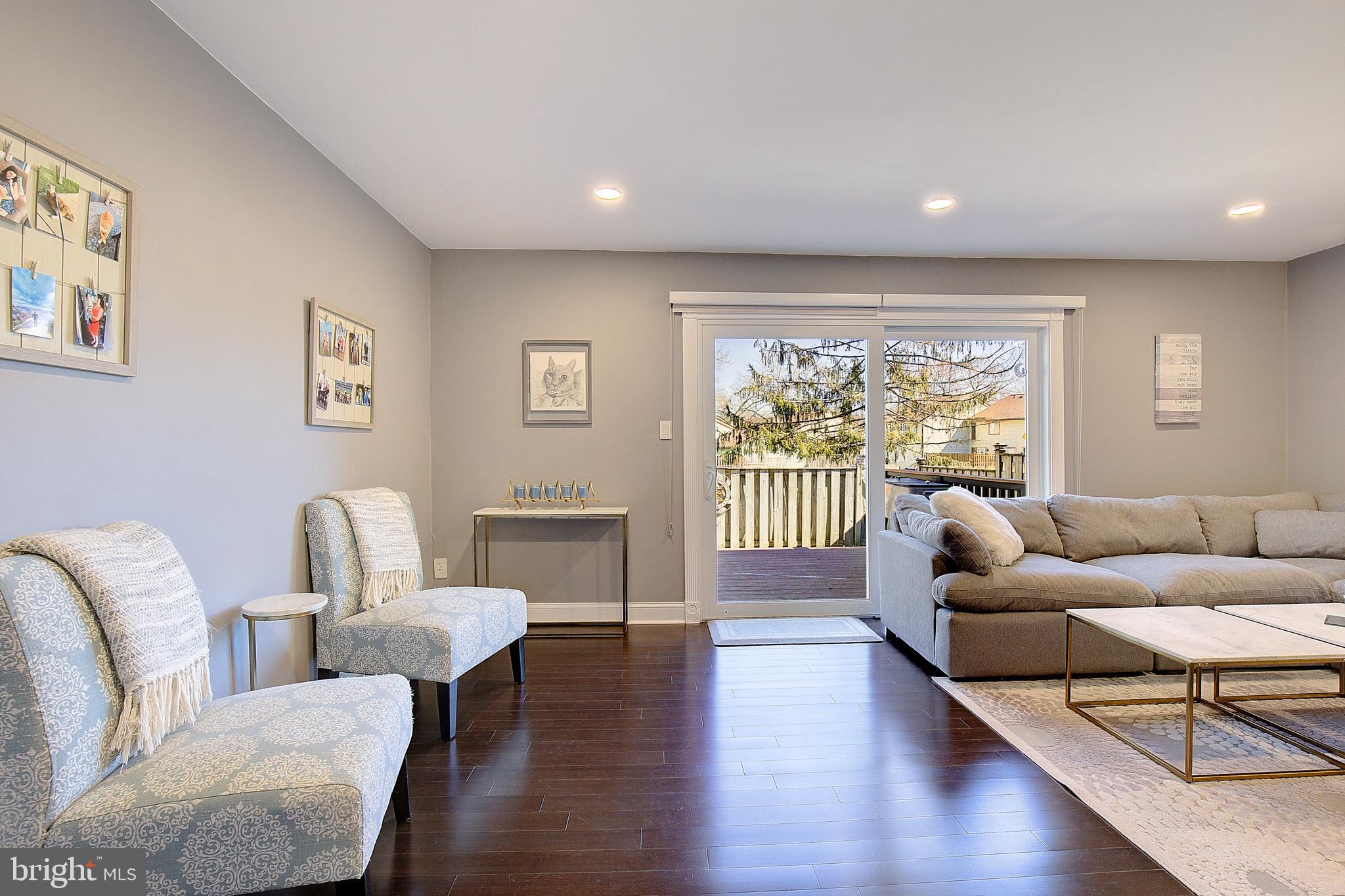 CROFTON SQUARE - Residential