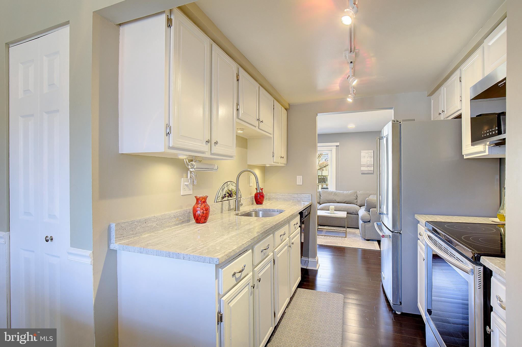 CROFTON SQUARE - Residential