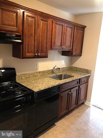 HOLLY HILL CONDOMINIUMS - Residential Lease