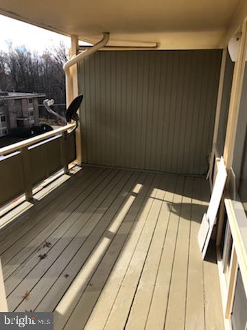 HOLLY HILL CONDOMINIUMS - Residential Lease