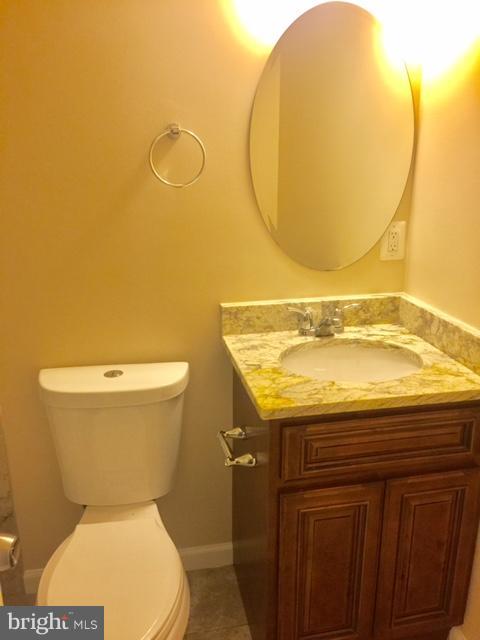 HOLLY HILL CONDOMINIUMS - Residential Lease