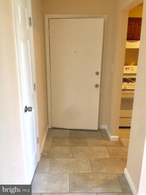 HOLLY HILL CONDOMINIUMS - Residential Lease