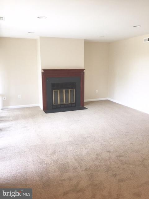 HOLLY HILL CONDOMINIUMS - Residential Lease