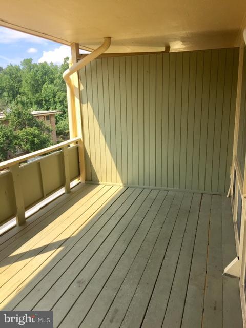 HOLLY HILL CONDOMINIUMS - Residential Lease