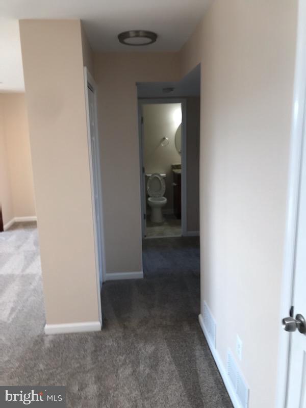 HOLLY HILL CONDOMINIUMS - Residential Lease