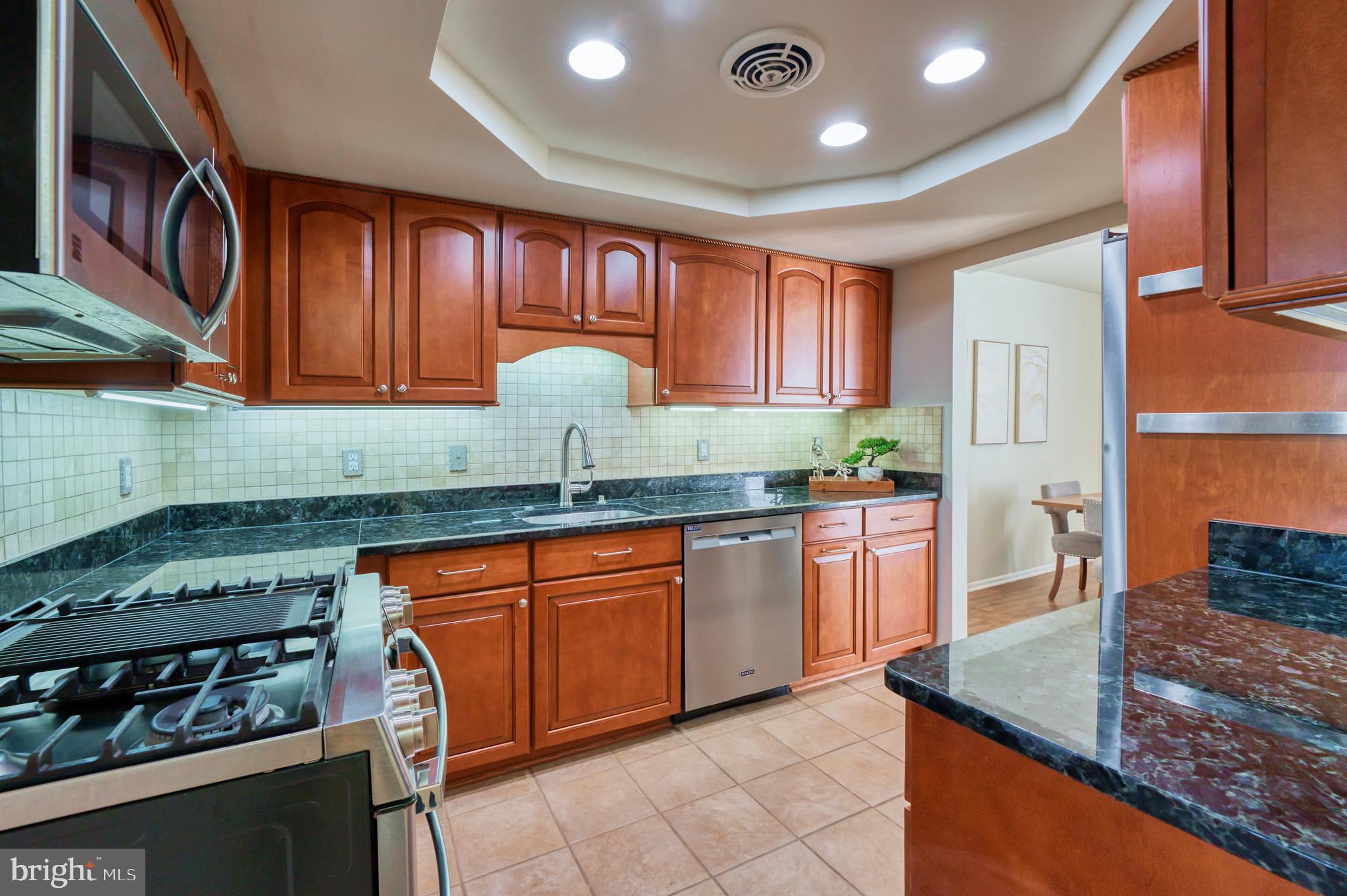 SUGARLAND RUN - Residential