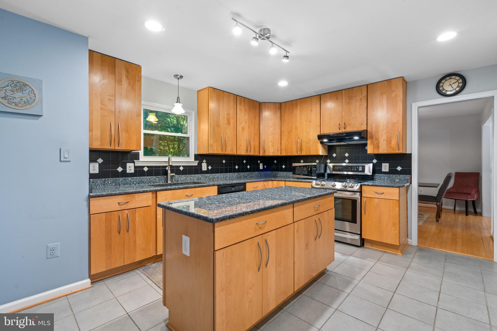 SENECA RIDGE - Residential